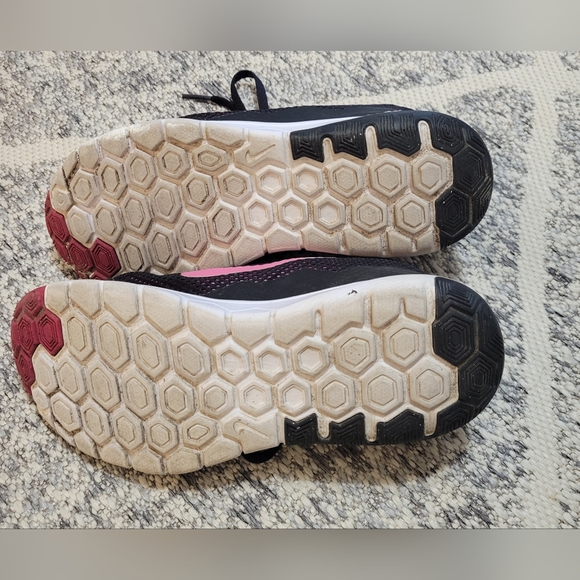 Nike women's sneakers - Picture 3 of 3